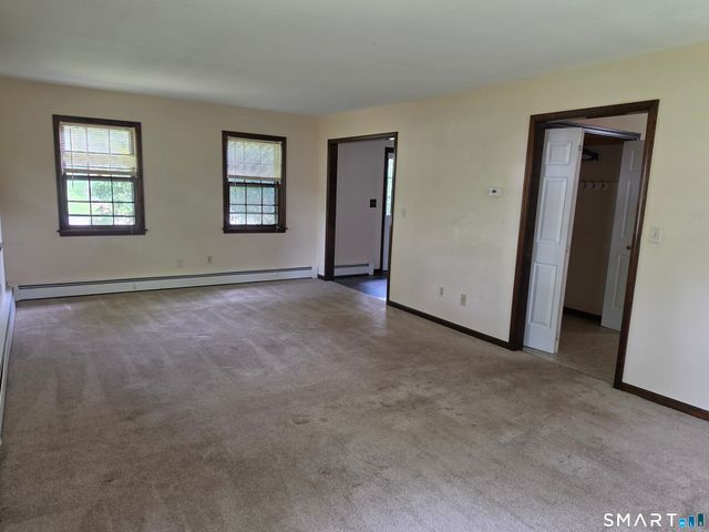 8 Squire Lane, Shelton, CT 06484