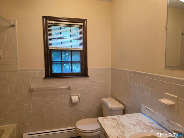 8 Squire Lane, Shelton, CT 06484