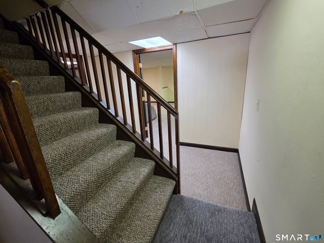 8 Squire Lane, Shelton, CT 06484