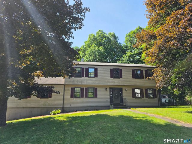 8 Squire Lane, Shelton, CT 06484