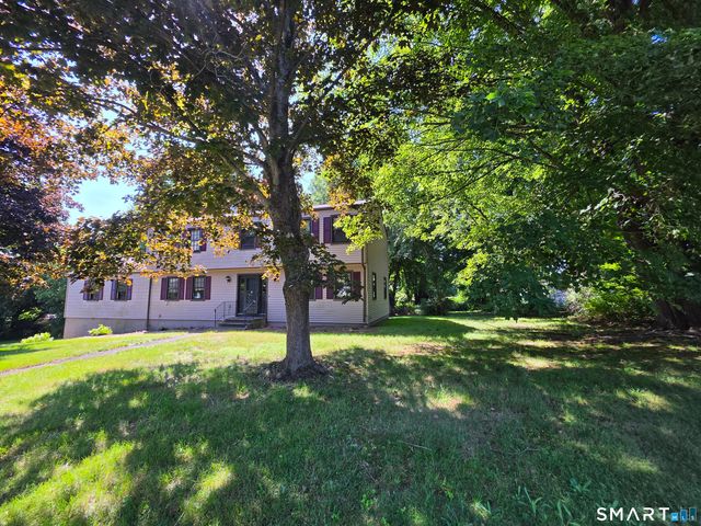 8 Squire Lane, Shelton, CT 06484