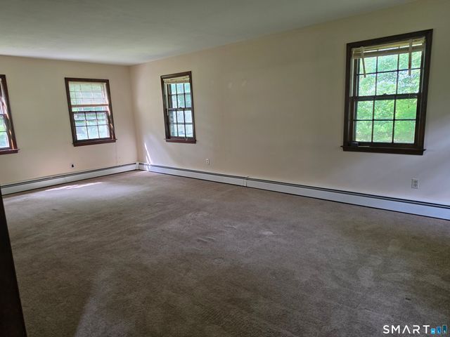 8 Squire Lane, Shelton, CT 06484