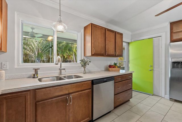 361 SCOTT AVENUE, Sarasota, FL 34243