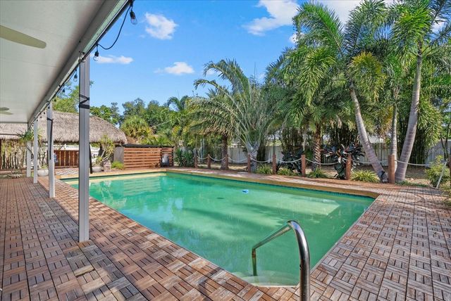 361 SCOTT AVENUE, Sarasota, FL 34243