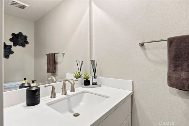 227 Bowery, Irvine, CA 92612