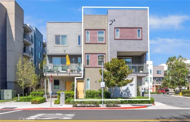 227 Bowery, Irvine, CA 92612