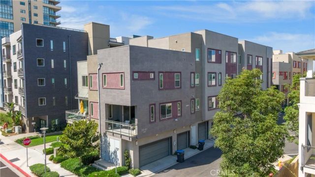 227 Bowery, Irvine, CA 92612