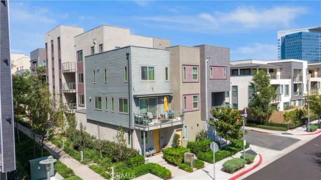 227 Bowery, Irvine, CA 92612