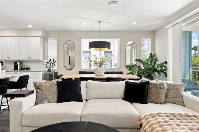 227 Bowery, Irvine, CA 92612