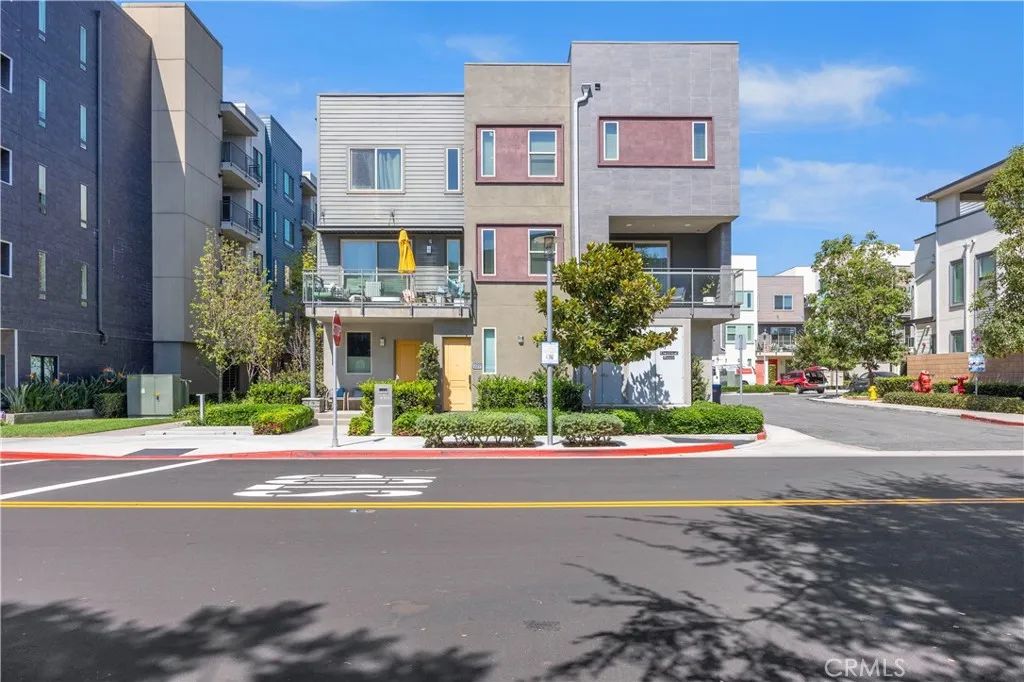 227 Bowery, Irvine, CA 92612