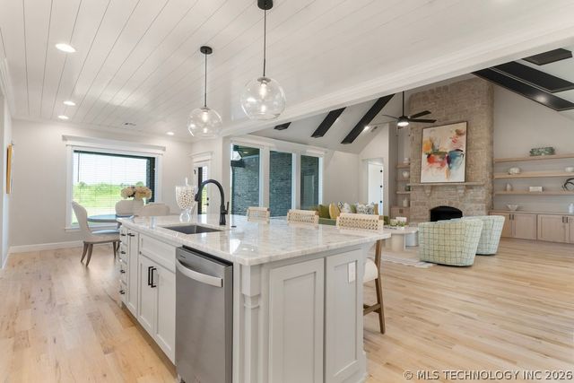 14244 S Delaware Place S, Bixby, OK 74008