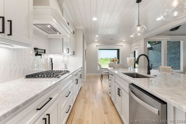 14244 S Delaware Place S, Bixby, OK 74008