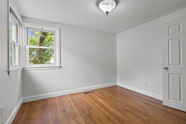 83 Bateman Avenue, Cranston, RI 02920