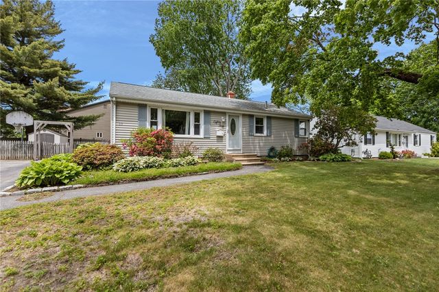 83 Bateman Avenue, Cranston, RI 02920