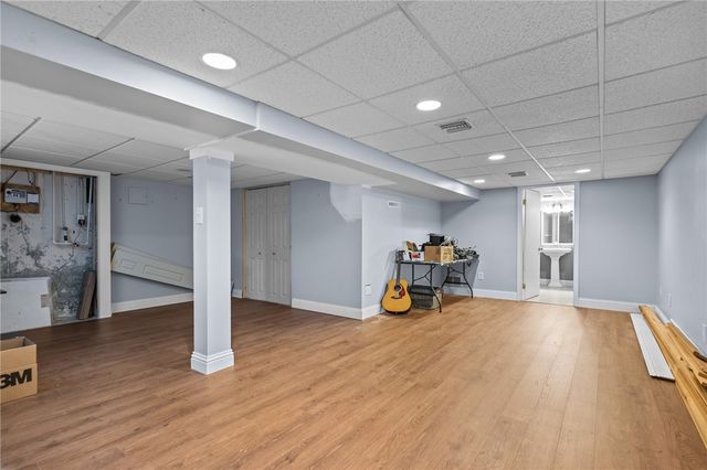 83 Bateman Avenue, Cranston, RI 02920