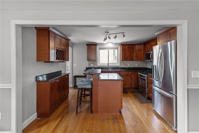83 Bateman Avenue, Cranston, RI 02920