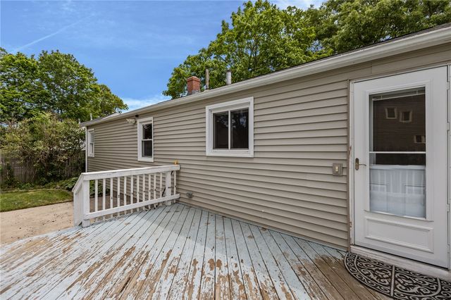 83 Bateman Avenue, Cranston, RI 02920