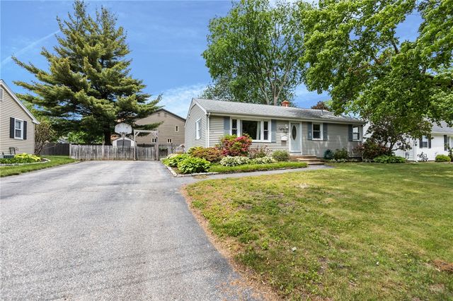 83 Bateman Avenue, Cranston, RI 02920