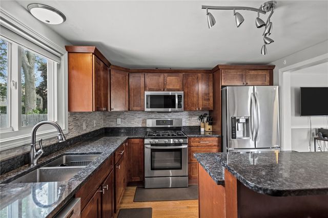 83 Bateman Avenue, Cranston, RI 02920