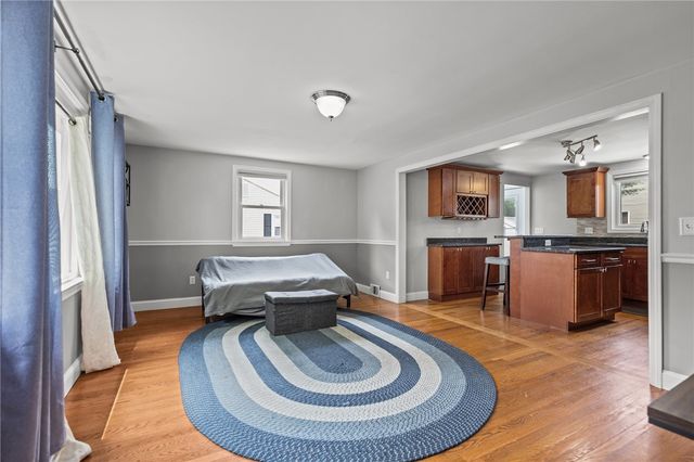 83 Bateman Avenue, Cranston, RI 02920
