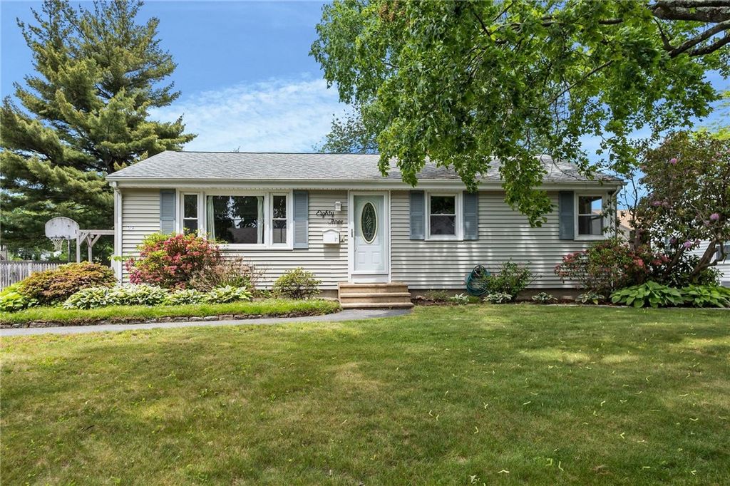 83 Bateman Avenue, Cranston, RI 02920