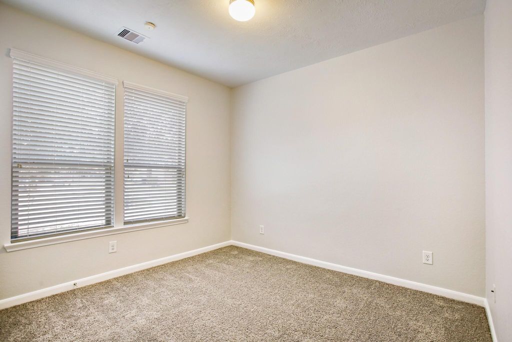 Image 12 of property listing at 15202 Sunlight Bay Court, Cypress, TX 77429