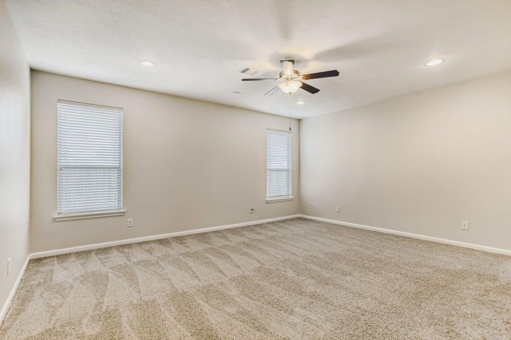Image 18 of property listing at 15202 Sunlight Bay Court, Cypress, TX 77429