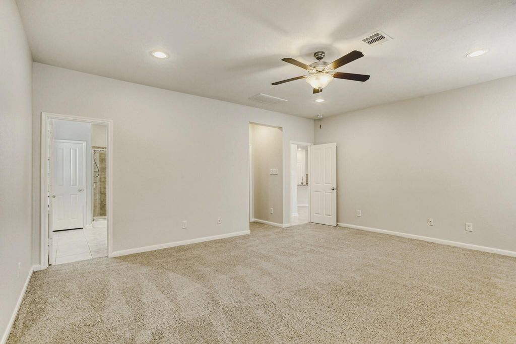 Image 20 of property listing at 15202 Sunlight Bay Court, Cypress, TX 77429