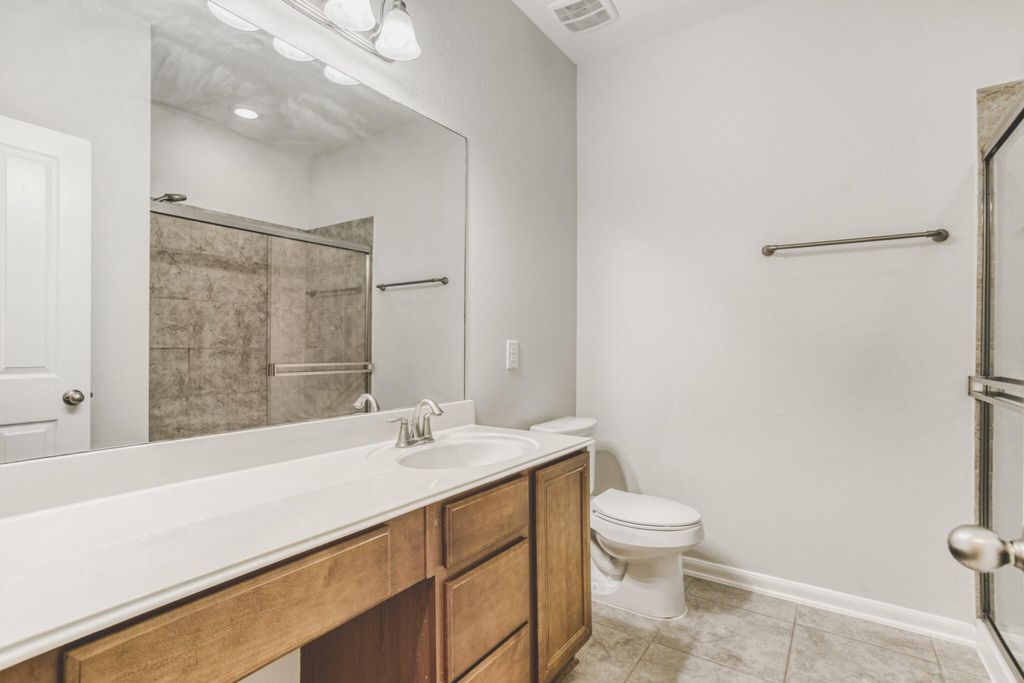 Image 22 of property listing at 15202 Sunlight Bay Court, Cypress, TX 77429