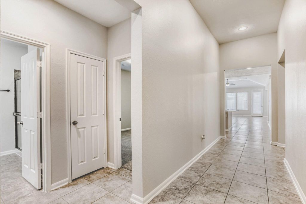 Image 4 of property listing at 15202 Sunlight Bay Court, Cypress, TX 77429