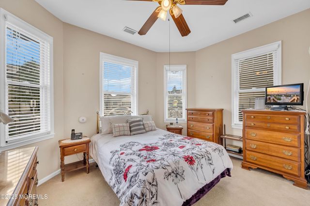 9 Maplewood Avenue, Keansburg, NJ 07734