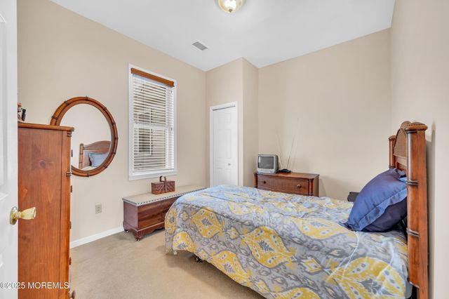 9 Maplewood Avenue, Keansburg, NJ 07734