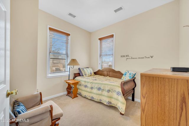 9 Maplewood Avenue, Keansburg, NJ 07734