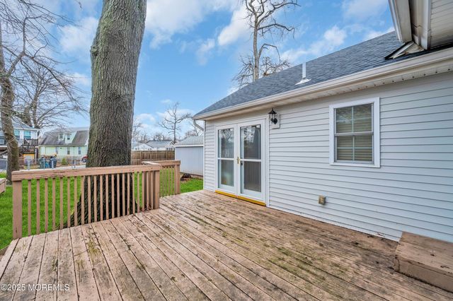 9 Maplewood Avenue, Keansburg, NJ 07734