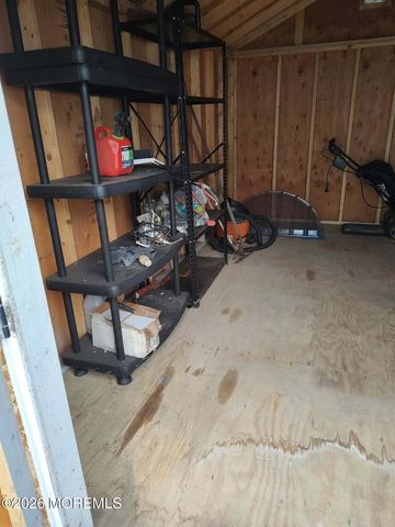 9 Maplewood Avenue, Keansburg, NJ 07734