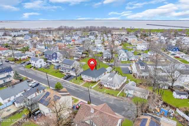 9 Maplewood Avenue, Keansburg, NJ 07734