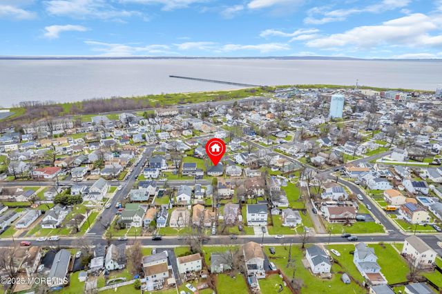 9 Maplewood Avenue, Keansburg, NJ 07734