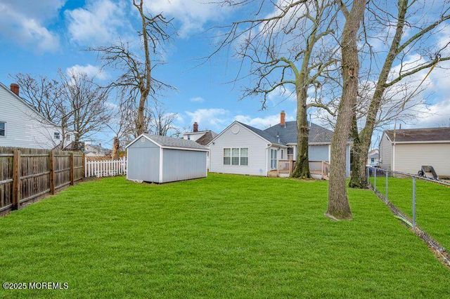 9 Maplewood Avenue, Keansburg, NJ 07734