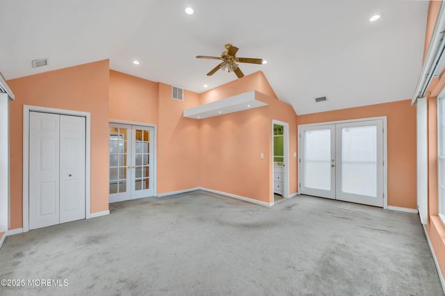 9 Maplewood Avenue, Keansburg, NJ 07734