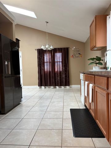 3928 Jackson Street, Dearborn Heights, MI 48125