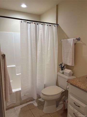 3928 Jackson Street, Dearborn Heights, MI 48125