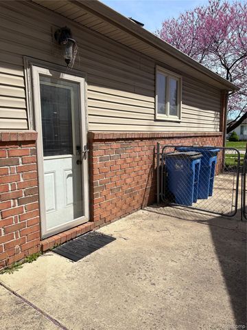 3928 Jackson Street, Dearborn Heights, MI 48125