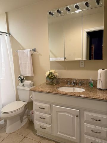 3928 Jackson Street, Dearborn Heights, MI 48125