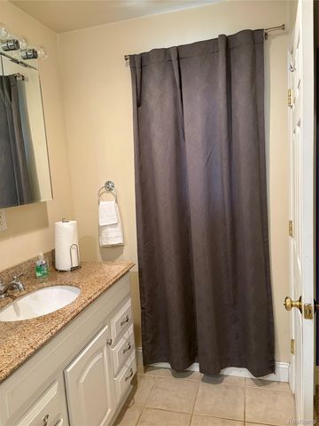 3928 Jackson Street, Dearborn Heights, MI 48125