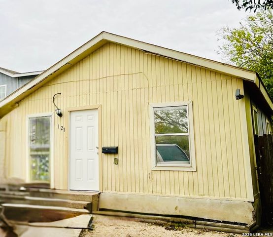 121 W Mitchell, San Antonio, TX 78204