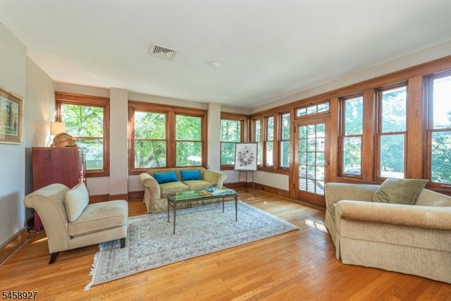 580 Wyckoff Ave, Mahwah Twp., NJ 07430