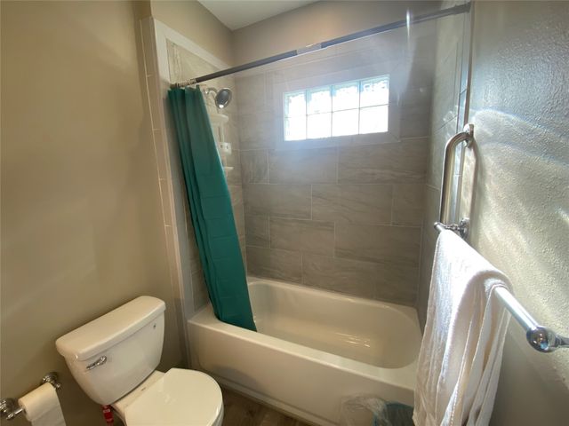 705 W 9th Street, Cisco, TX 76437