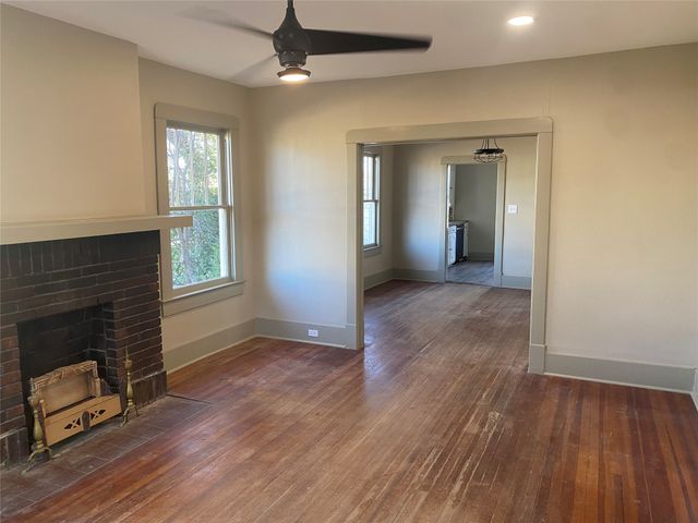 705 W 9th Street, Cisco, TX 76437