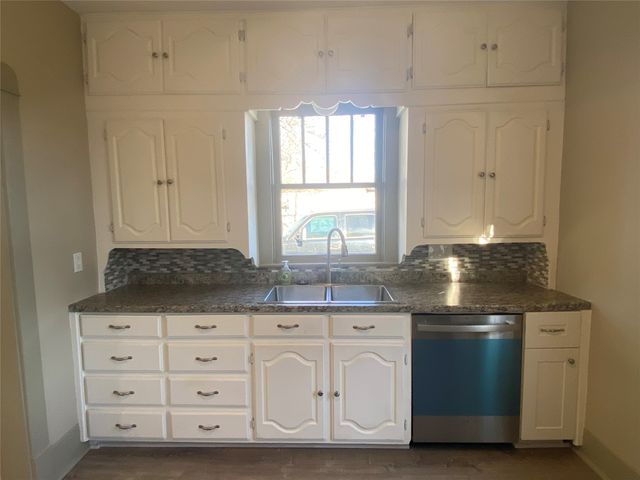 705 W 9th Street, Cisco, TX 76437