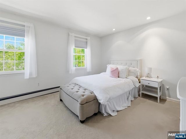 694 Blauvelt Drive, Oradell, NJ 07649